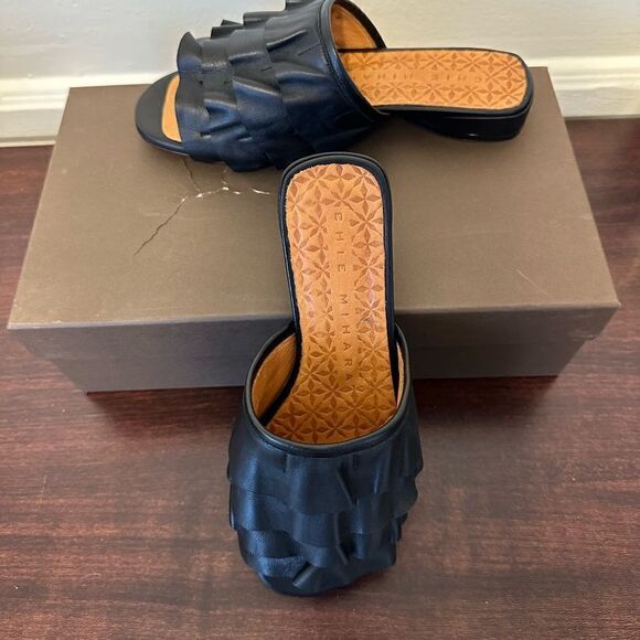 Chie Mihara volante tiered ruffle leather slip-on sandal size EU 36 or US 6 - Picture 7 of 11